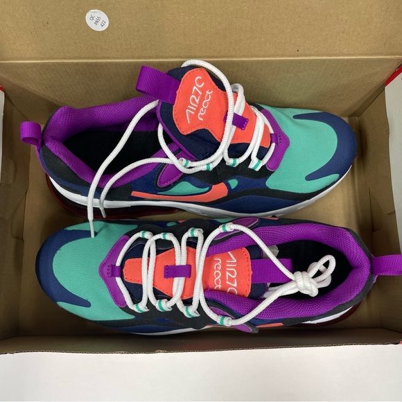 NEW NIKE AIR MAX 270 REACT (GS) Size 6y (Women) - Picture 5 of 9